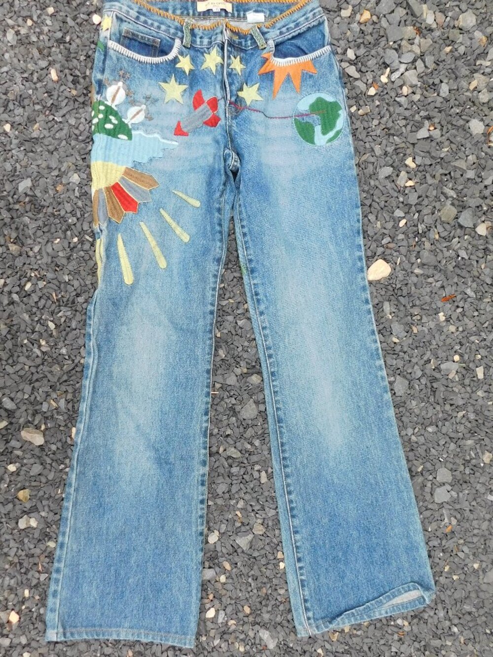 See By Chloe Paris Artsy Dinosaur Spaceship Eclectic Embroidered Jeans sz 28
